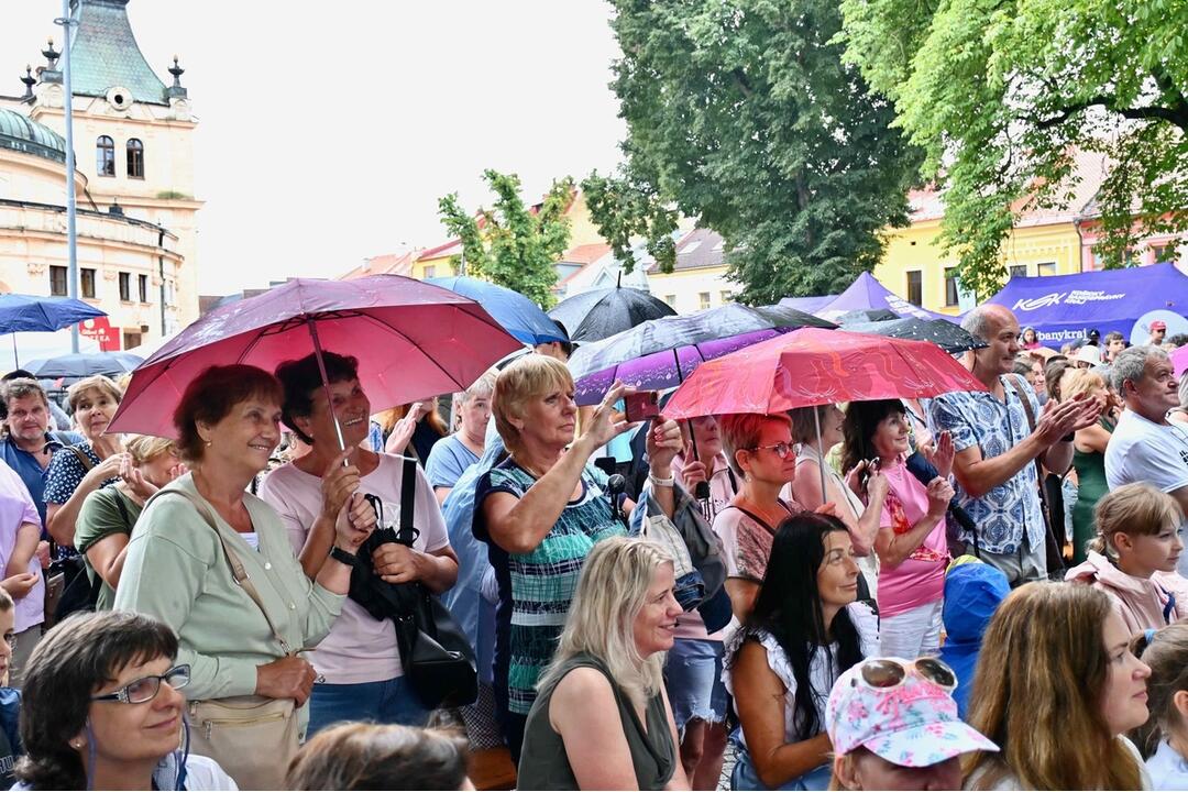 FOTO: V Spišskej Novej Vsi po roku opäť ožili sochy, foto 37