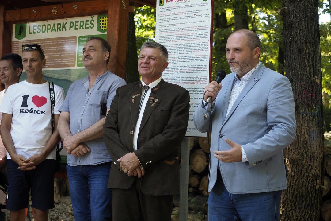 FOTO: Košičania si môžu prísť oddýchnuť do nového lesoparku, nájdu ho na Pereši, foto 3