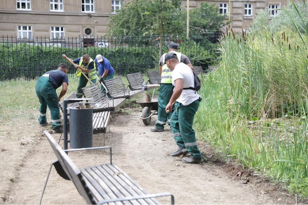 FOTO: Jazierko v Mestskom parku v Košiciach bude mať nový chodník, foto 1