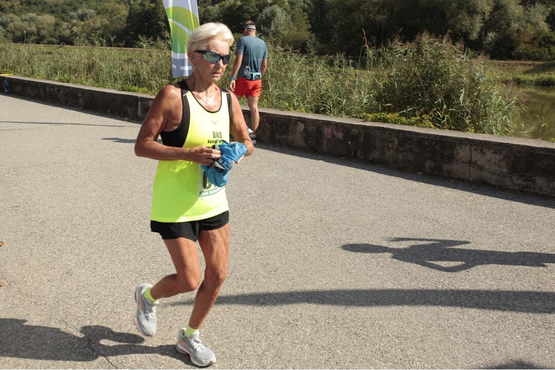 FOTO: 14. ročník Jazerného maratónu v Košiciach sa vydaril. Bežcov neodradili ani extrémne teploty, foto 3