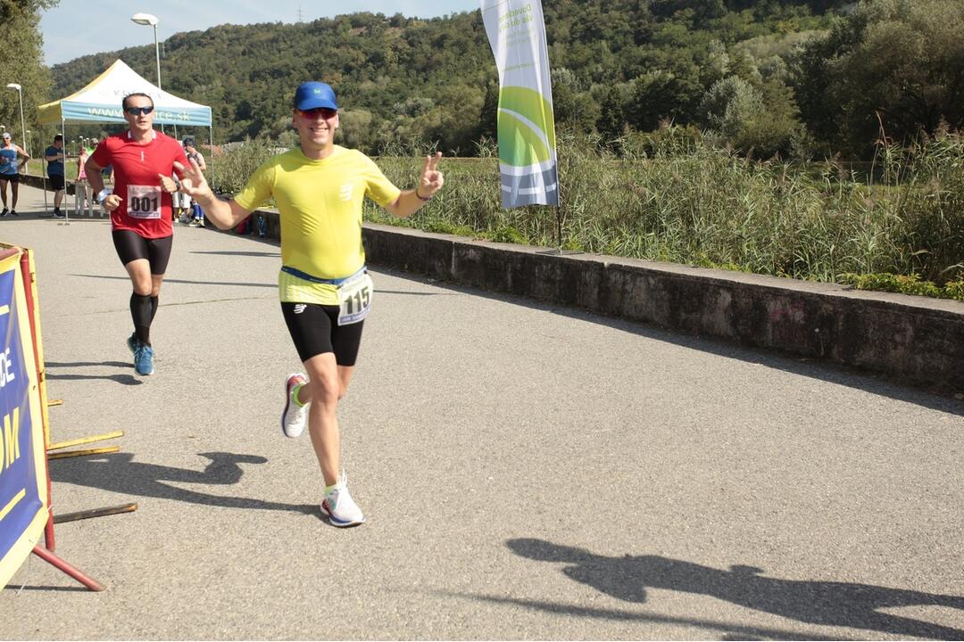 FOTO: 14. ročník Jazerného maratónu v Košiciach sa vydaril. Bežcov neodradili ani extrémne teploty, foto 6