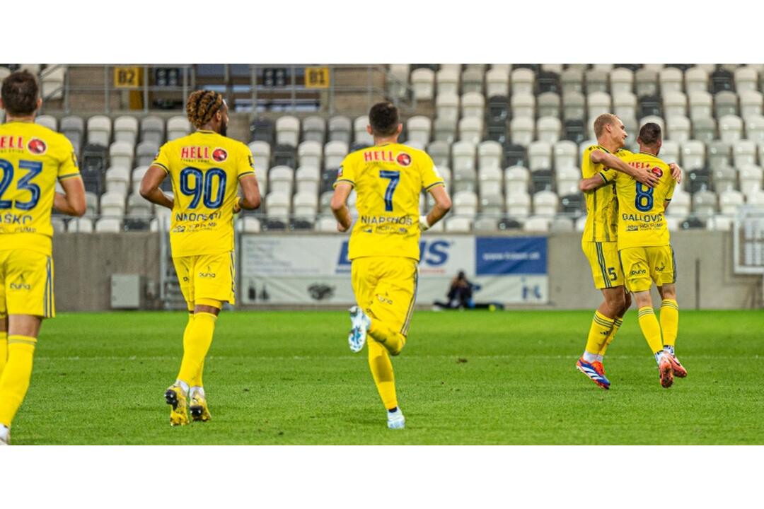 FOTO: Košickú futbalovú arénu zaplnili farby Košíc a Trnavy. Atmosféru dotváralo vyše 5-tisíc divákov, foto 19