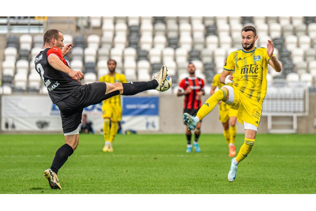 FOTO: Košickú futbalovú arénu zaplnili farby Košíc a Trnavy. Atmosféru dotváralo vyše 5-tisíc divákov, foto 36