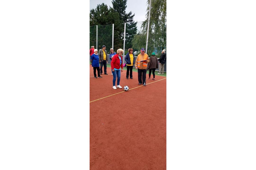 FOTO: Športový duch, odhodlanie aj víťazstvá. Košickí seniori súťažili na Jesennej olympiáde, foto 9