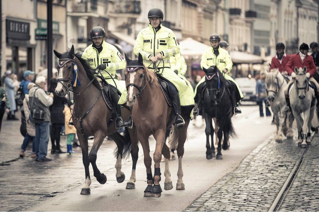 FOTO: Košicami viedol sprievod koní. Konala sa tradičná Hubertova jazda, foto 12