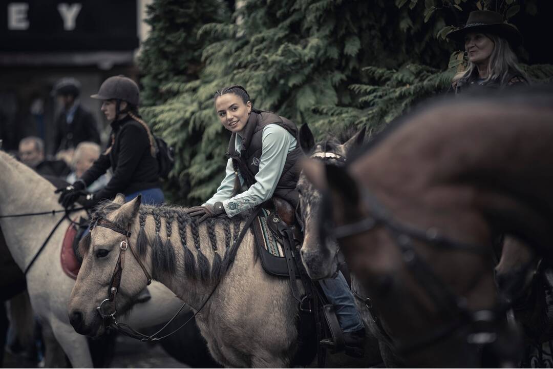 FOTO: Košicami viedol sprievod koní. Konala sa tradičná Hubertova jazda, foto 28