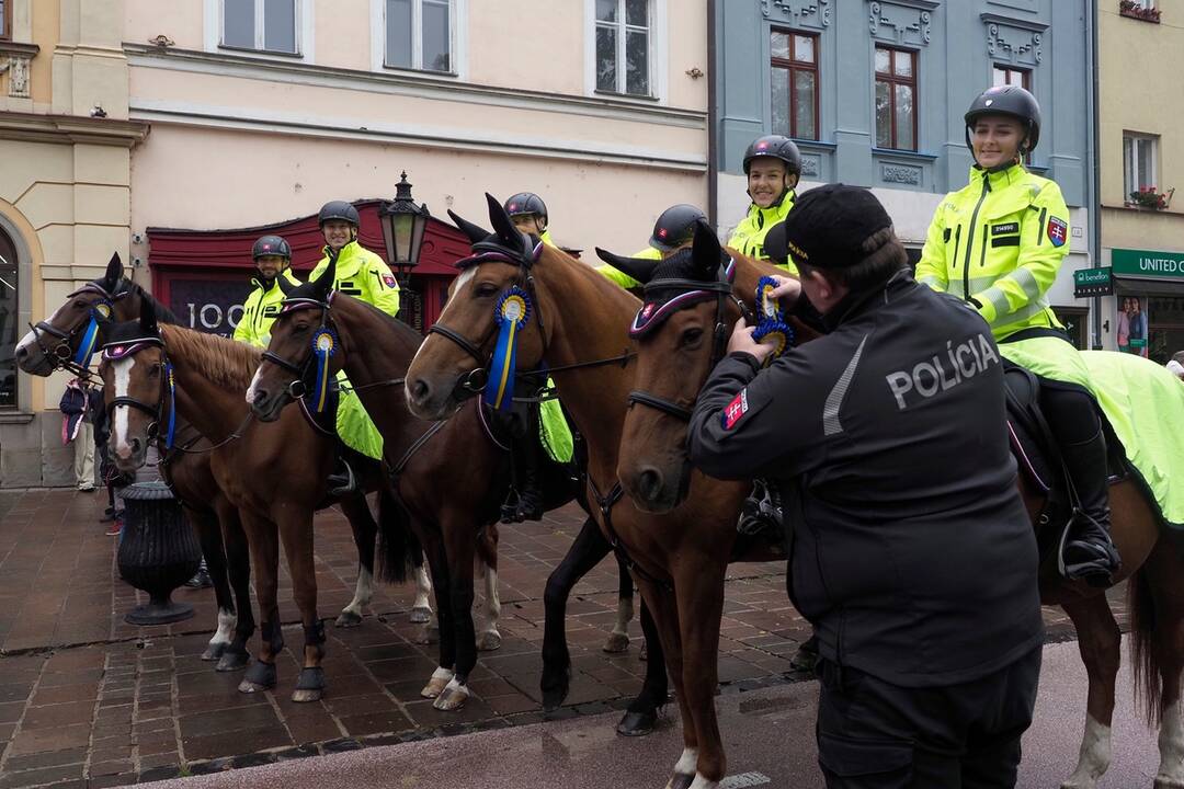 FOTO: Košicami viedol sprievod koní. Konala sa tradičná Hubertova jazda, foto 50