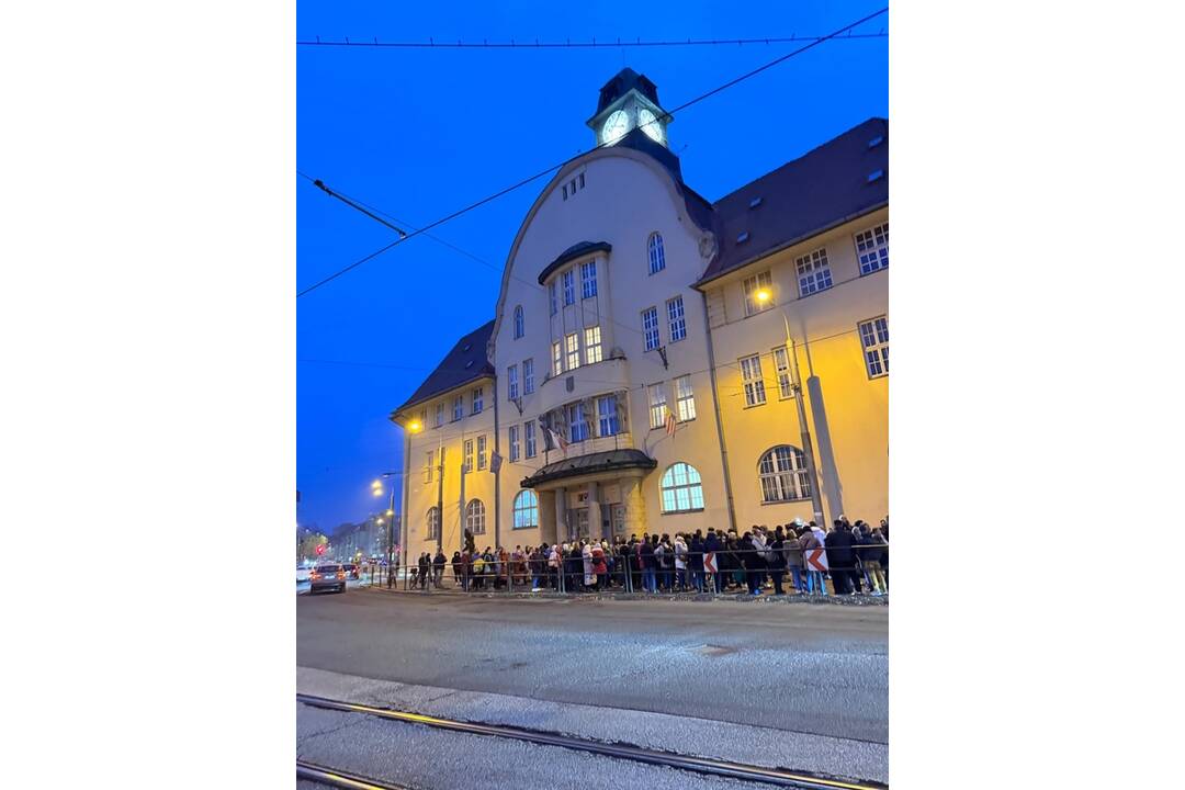 FOTO: Sviečkový pochod za mier na Ukrajine v Starom Meste, foto 1