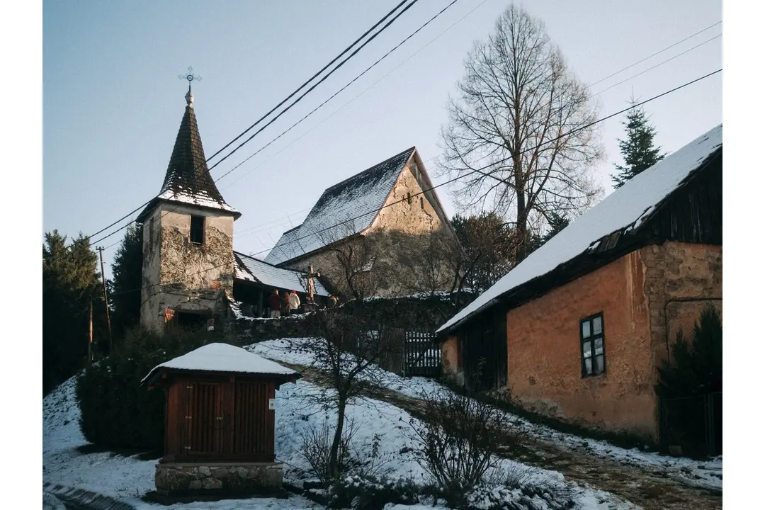 Slávnostné odhalenie nástenných malieb prebehlo v komornej atmosfére, foto 1