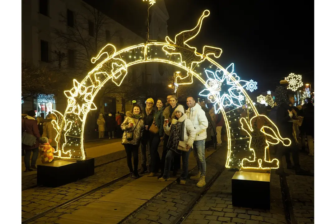 FOTO: V Košiciach odštartovali vianočné trhy. Ako to vyzeralo počas víkendu?, foto 8