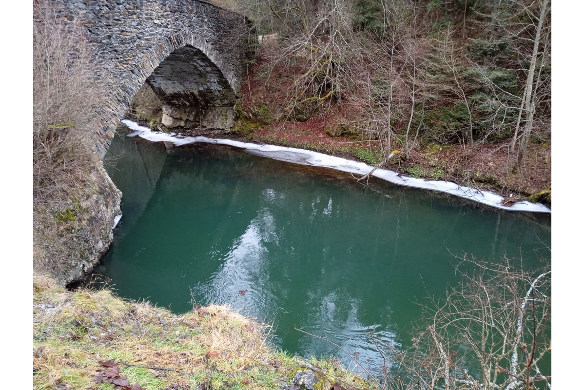 FOTO: Turistické trasy v Slovenskom raji sú pokryté ľadom, foto 3